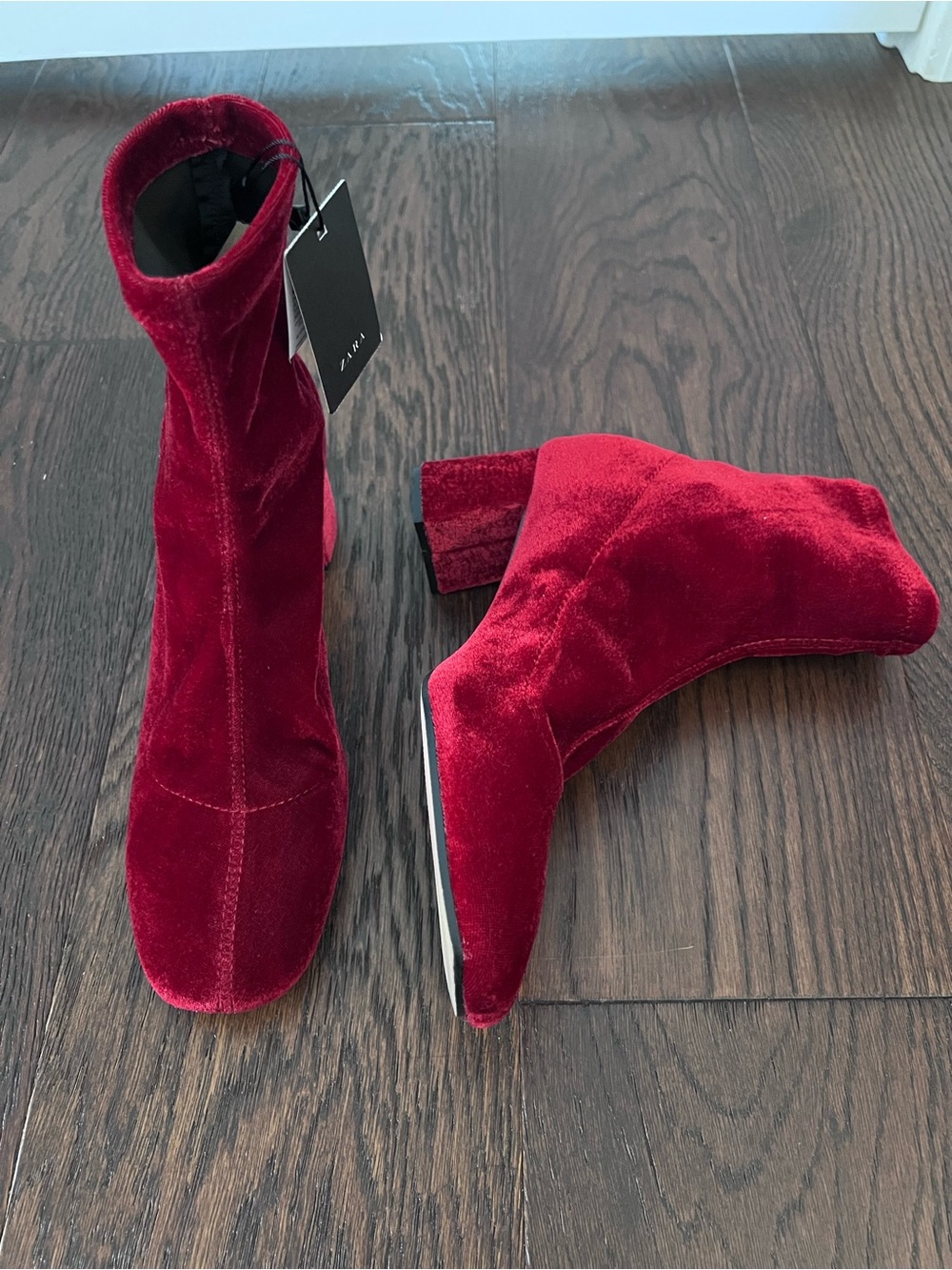 NWT ZARA Red Velvet Mid Boots Size 6.5